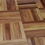 Mosaikparkett Iroko (frischer Zustand, dunkelt nach) | Würfel- oder Schachbrett Verband